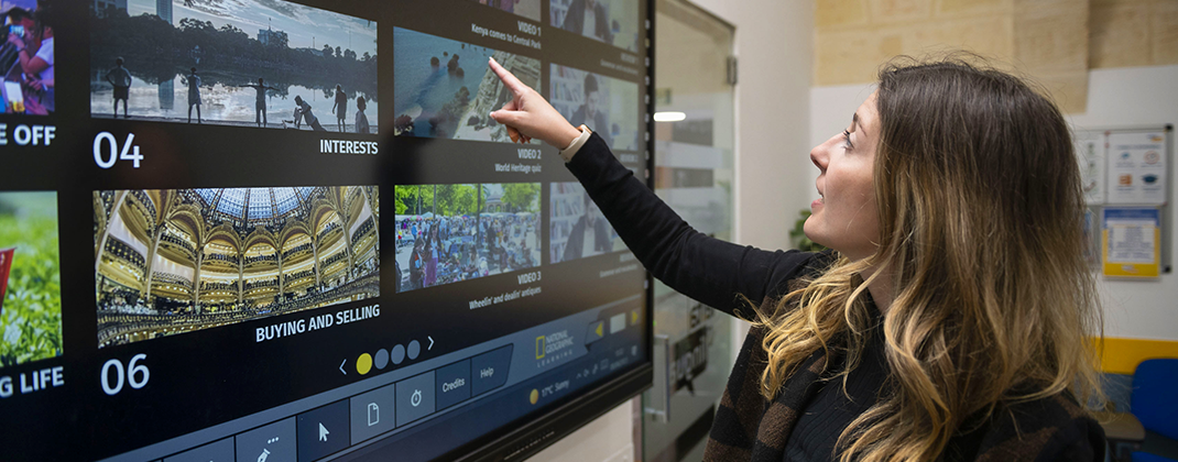 Technologie de pointe dans toutes les salles de classe