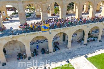 Les étudiants de Maltalingua à Upper Barrakka, Valletta