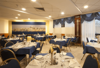 Salle à manger dans la résidence de l'école