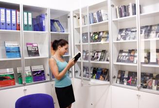 Prêt gratuit de livres et DVD à la bibliothèque